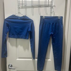 Blue Long Sleeve Crop Top and Leggings Set